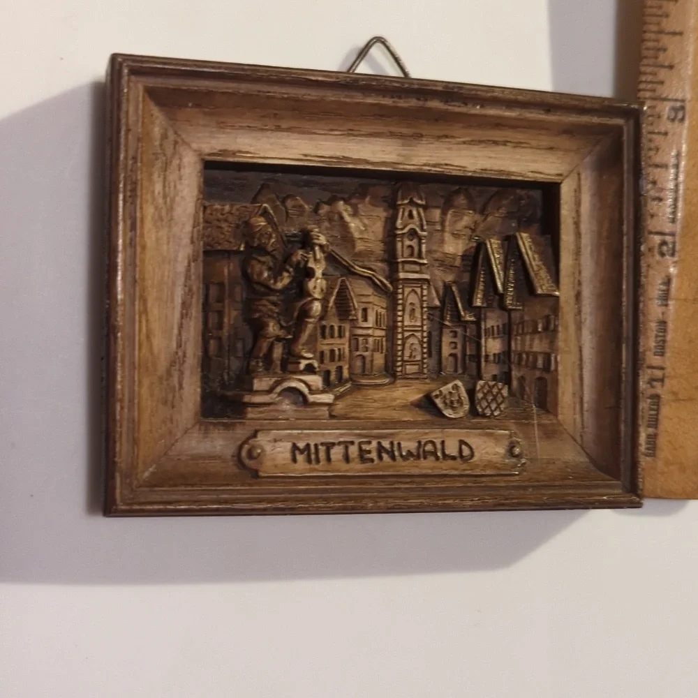 Resin Mittenwald Wall Art 4